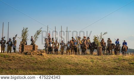 Gniew, Poland, Aug 2020 Polish Hors Cavalry, Hussars, Pikemans And Musketeers Behind Fortifications,