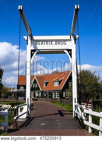 Marken, Netherlands - April 26, 2022: Beatrix Brug Is A Pedestrian Bridge, Road Bridge And Bascule B
