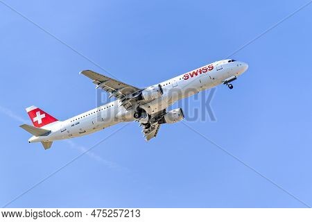 Barcelona, ​​spain; March 12, 2023: Airbus A321 Plane Of The Company Swiss International, Taking Off