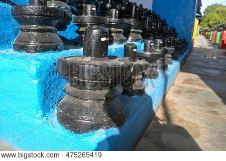 Kotilingeshwara Temple Is A Temple In The Village Of Kammasandra In Kolar District, Karnataka, India