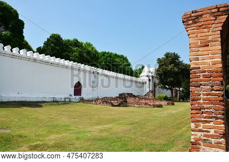 Ancient Ruins Buildings And Antique Architecture Palace Inner Gate Of King Narai Ratchaniwet Palace 