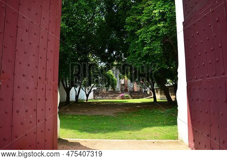 Ancient Ruins Buildings And Antique Architecture Dusit Sawan Thanya Mahaprasat Hall In Garden Park O