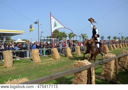 Sant'antioco, Sardinia 04.15.2018: Pariglie In Onor Of Antioco Saint