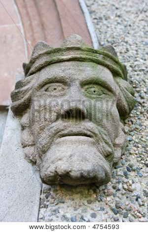 Sten huvud av en kung