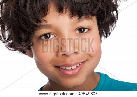 귀여운 혼혈 소년 닫습니다.