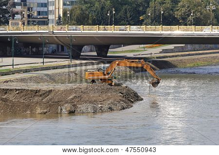 Fluss-Bagger