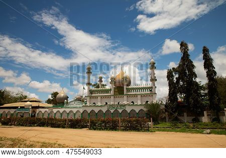 Mombasa. Kenya Africa ,16 Oktober 2019. Colorful Ornate Islamic Mosque Religion In Kenya. Sights Of 
