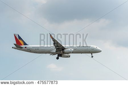 Manila, Philippines, February 20, 2017: Philippine Airlines Airbus A321 Rp-c9911 Landing In Manila I
