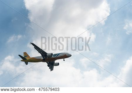 Manila, Philippines, February 20, 2017: Cebu Pacific Airlines Airbus A320 Rp-c3243 Landing In Manila