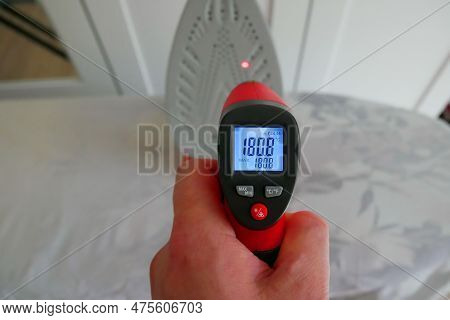 Temperature Measurement With A Portable Pyrometer.temperature Measurement With A Portable Pyrometer.