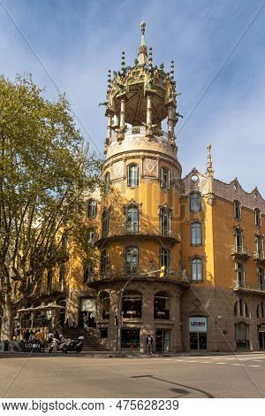 Torre Andreu, Also Known As La Rotonda Is A Neoclassical Modernist Building That Was Completed In 19