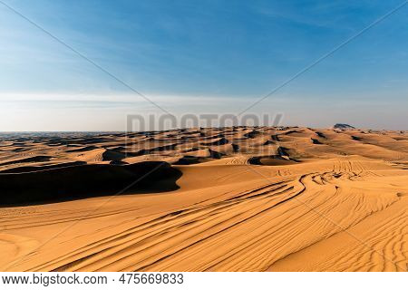 The Empty Quarter, Or Rub Al Khali - The World's Largest Sand Deser In Dubai.