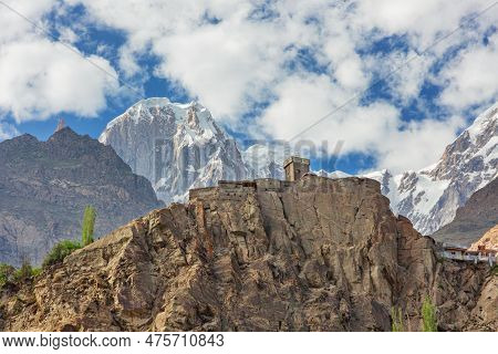 Altit Fortress In Theand The Snowy Peaks Of The Karakorum