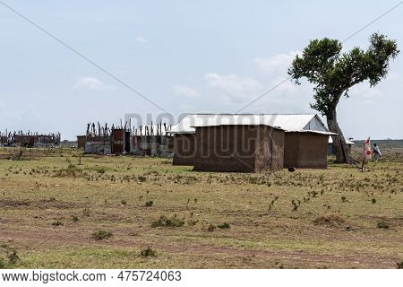 Mara Rianta, Kenya - March 10, 2023: Buildings In A Small Masaai Tribe Village Just Outside Of The M