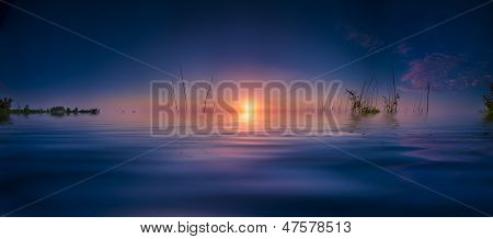 Sunrise Benbrook göl kenarında