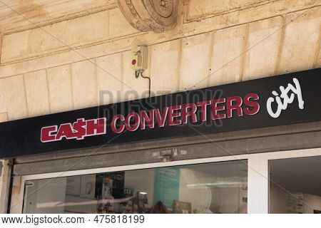 Bordeaux ,  Aquitaine France - 04 20 2023 : Cash Converters City Brand Text And Logo Sign Store Stre