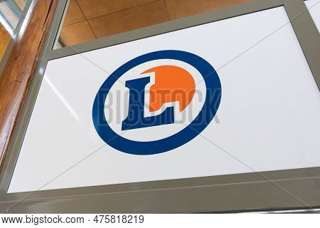 Bordeaux , Aquitaine  France - 02 27 2023 : E.leclerc Logo Sign And Text Brand Wall Entrance French 