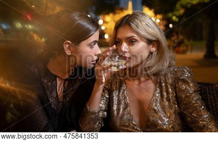 Night Date. 图片和照片（免费试用） | Bigstock