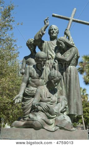 Estátua Católica
