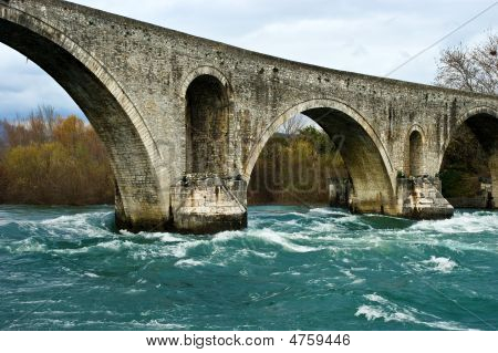 Alte Steinbrücke.