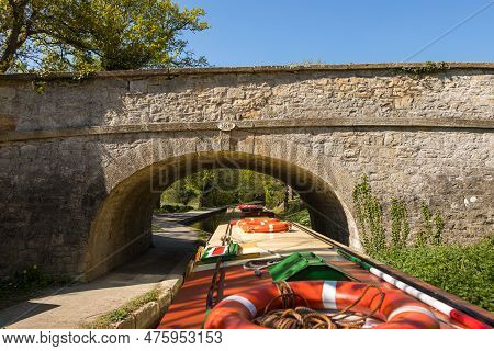 Llangollen, Dengighshire Wales - 21 April 2019: Narrow Boats On The Llangollen Canal As It Crosses T