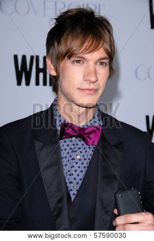 Landon Pigg  at the Los Angeles Premiere of 'Whip It'. Grauman's Chinese Theatre, Hollywood, CA. 09-29-09