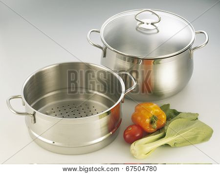 multi-porpose cooking pot with steamer