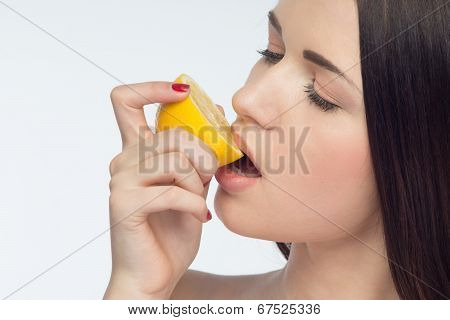 woman with fruits