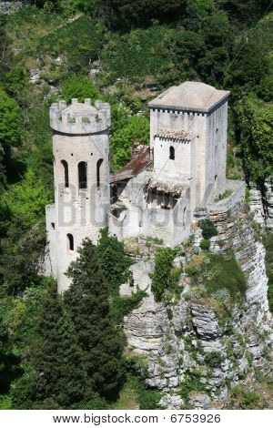 Castello Su Una Rocca