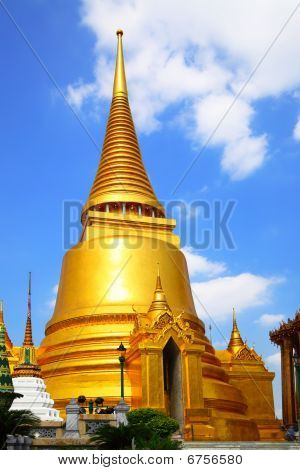 เจดีย์ในวัดพระแก้ว