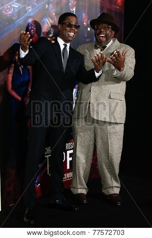 NEW YORK-DEC 3: Comedian/actor Chris Rock (L) and Cedric the Entertainer attend the 