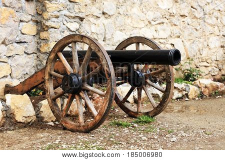 Old canon