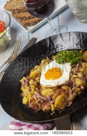 tiroler groestl a potato dish with an egg