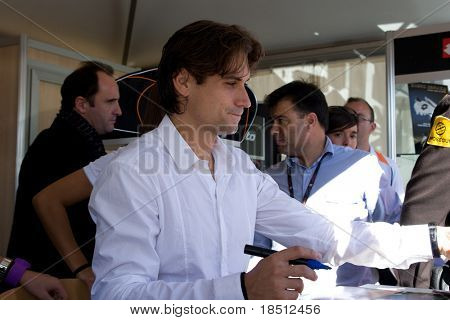 VALENCIA, Spanje - 1 NOVEMBER: Professionele tennisspeelster, David Ferrer, tekens handtekeningen op de 2010