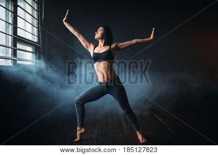 Grace female dancer, contemp dance