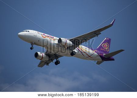 Hs-txg Airbus A320-200 Of Thai Smile Airway.