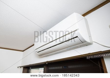 Room With Air Conditioning