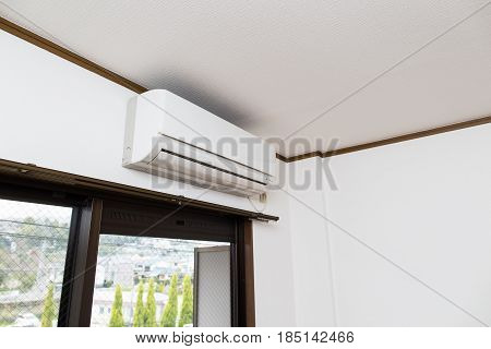 Room With Air Conditioning