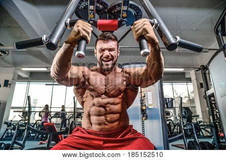 Brutal Caucasian Handsome Fitness Men On Diet Training Chest Pumping