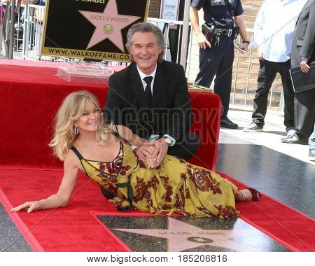 LOS ANGELES - MAY 4:  Kurt Russell, Goldie Hawn at the Kurt Russell and Goldie Hawn Star Ceremony on the Hollywood Walk of Fame on May 4, 2017 in Los Angeles, CA