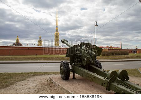 St. Petersburg. Historical Weapon of the Russian War, in the background Peter and Paul Fortress