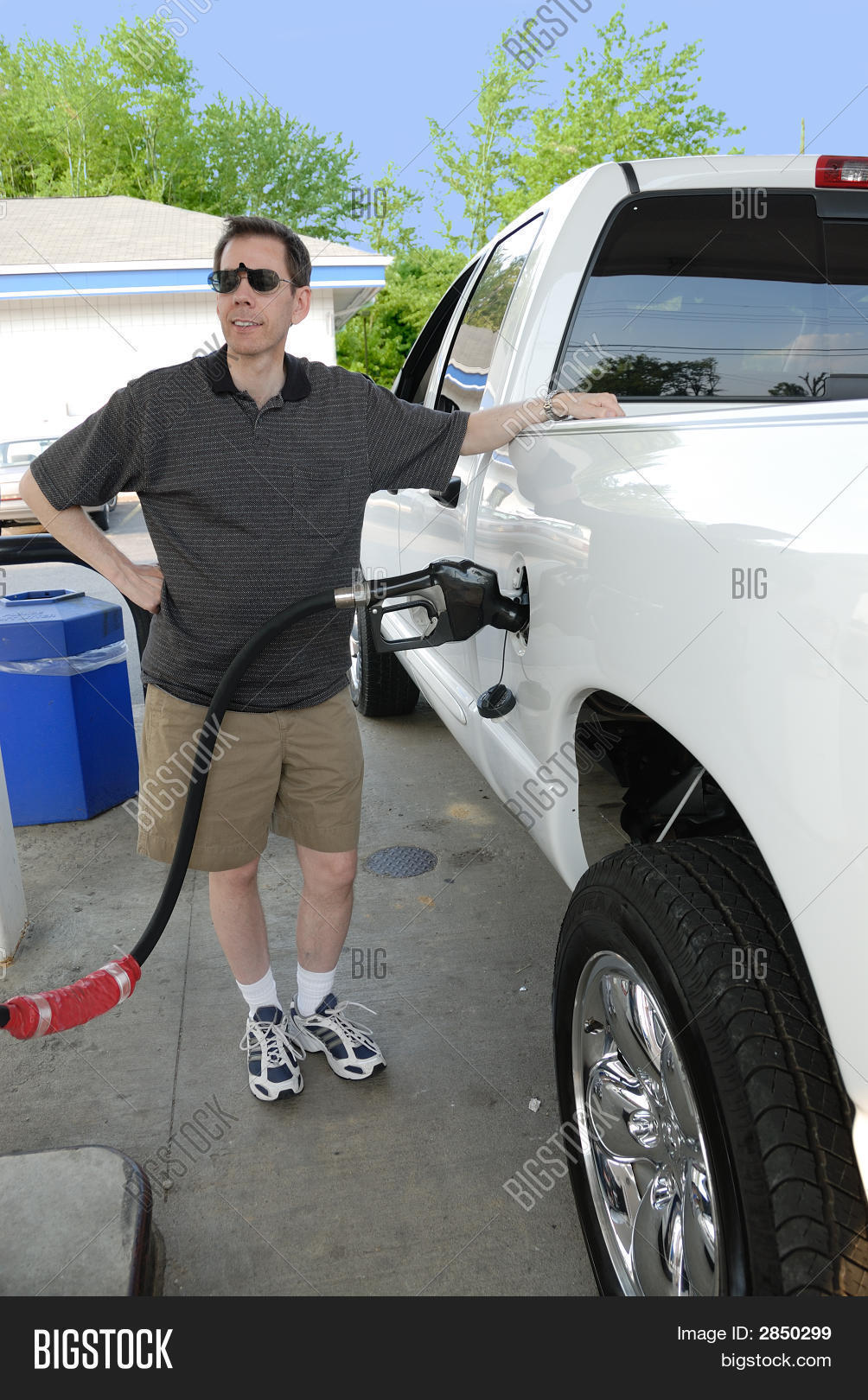 Man Pumping Gas Image & Photo (Free Trial) Bigstock
