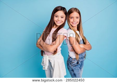 Portrait Of Nice-looking Cute Lovely Sweet Well-groomed Attractive Cheerful Cheery Straight-haired G
