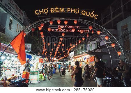 Phu Quoc, Vietnam - December 11, 2018: People Are Buying Souvenirs At Phu Quoc Night Market In Vietn