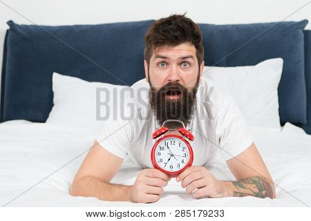 Tips For Becoming An Early Riser. Problem With Early Morning Awakening. Get Up With Alarm Clock. Ove