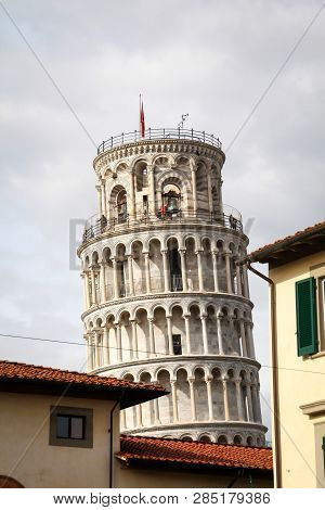 this are Views of the beautiful city Pisa