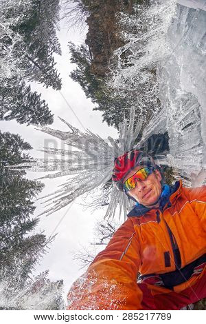 An Interesting Bicycle Trip Of A Climber - An Athlete Through The Mountains With A Carbon-fiber Moun