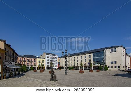 Ponferrada, Leon, Spain; June 2017: View Of  The Encina Square Of The Center Historic Of City Of Pon