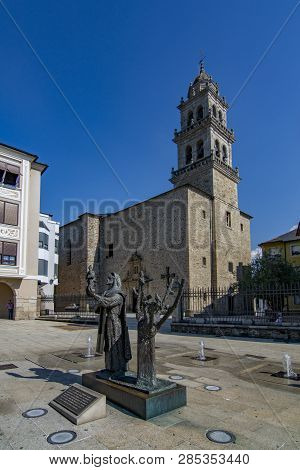 Ponferrada, Leon, Spain; June 2017: View Of Belltower And The Basilica Of The Encina In The Square O