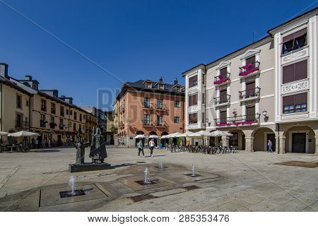 Ponferrada, Leon, Spain; June 2017: View Of  The Encina Square Of The Center Historic Of City Of Pon